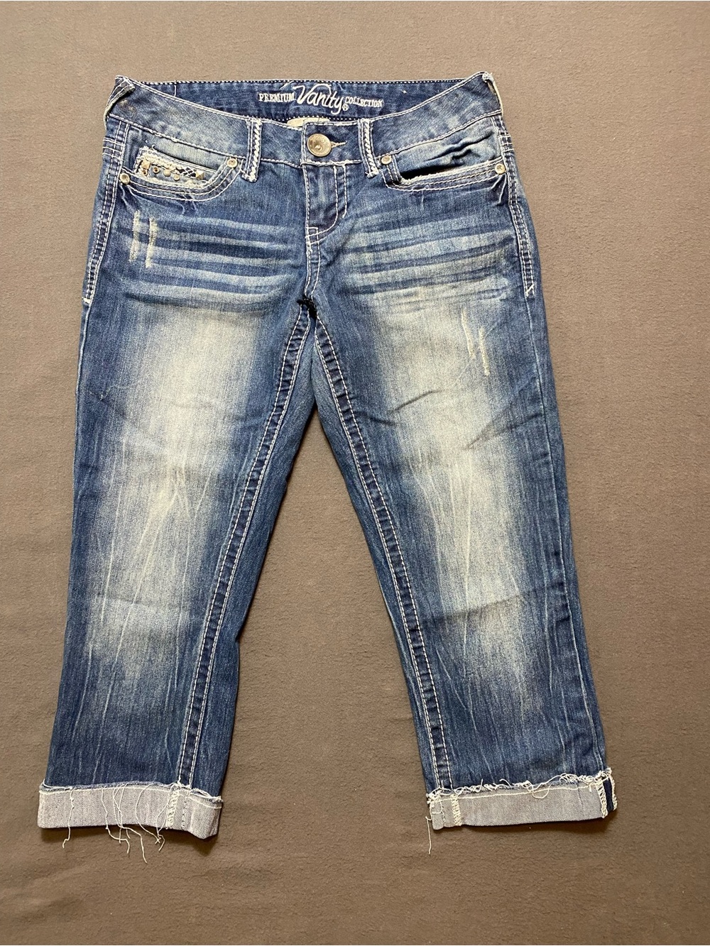 Vanity Medium Wash Rolled Cuff Capri Jeans Size 26